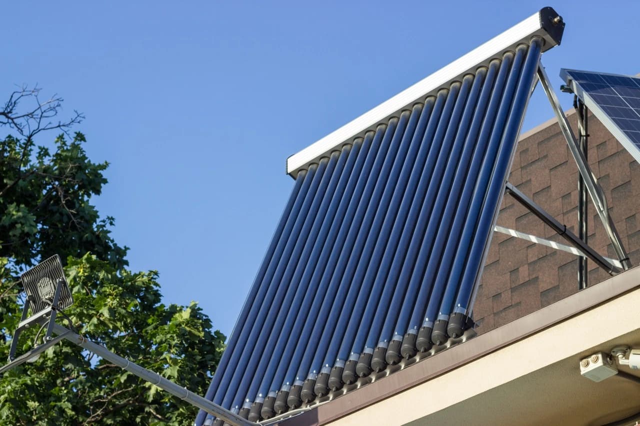 Solar heating system for hot water